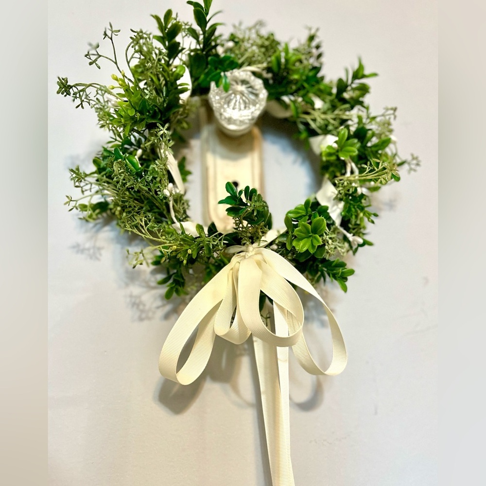 Bridal Halo 10 In W Matching Boutonnière Silk Greenery Pearls Cream Ribbon